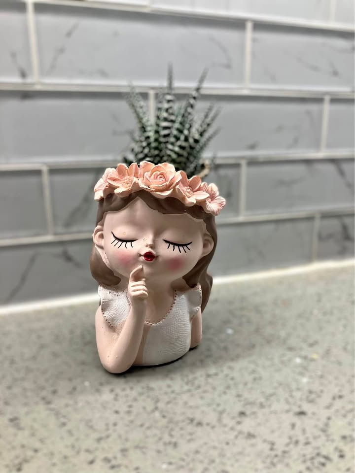 Cute Succulent in 4.5 inch pot of Decorative Girl Planter 🌵