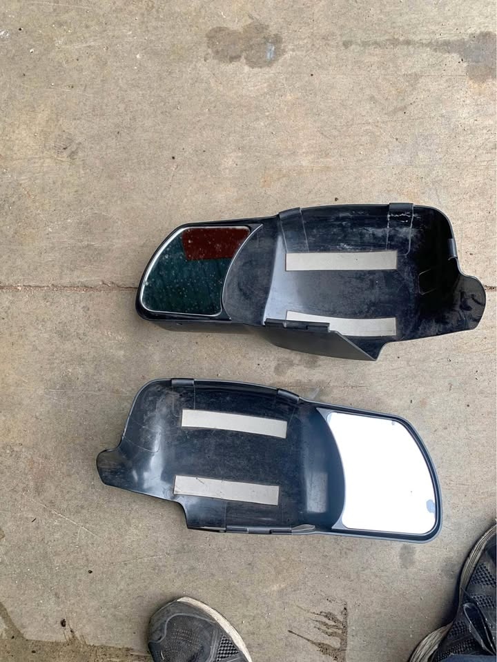 GMC/ Chevy tow mirror