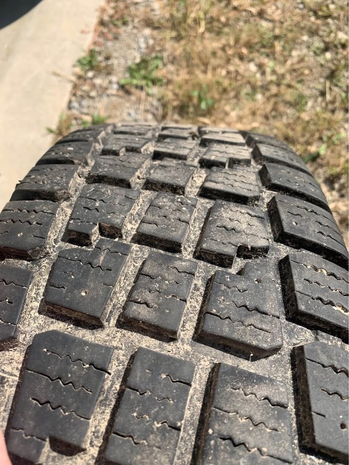 225/65/17 winter tires - photo 5