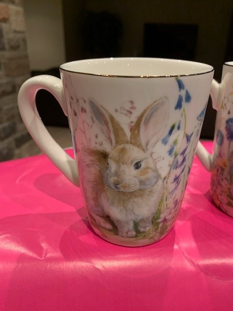 William Sonoma Floral Meadow Bunny Set of 4 Mugs & Plate - photo 3