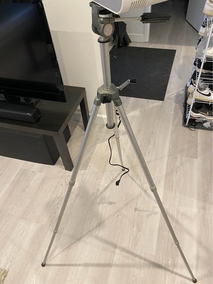 Projector 1080 Native AND tripod stand - photo 5