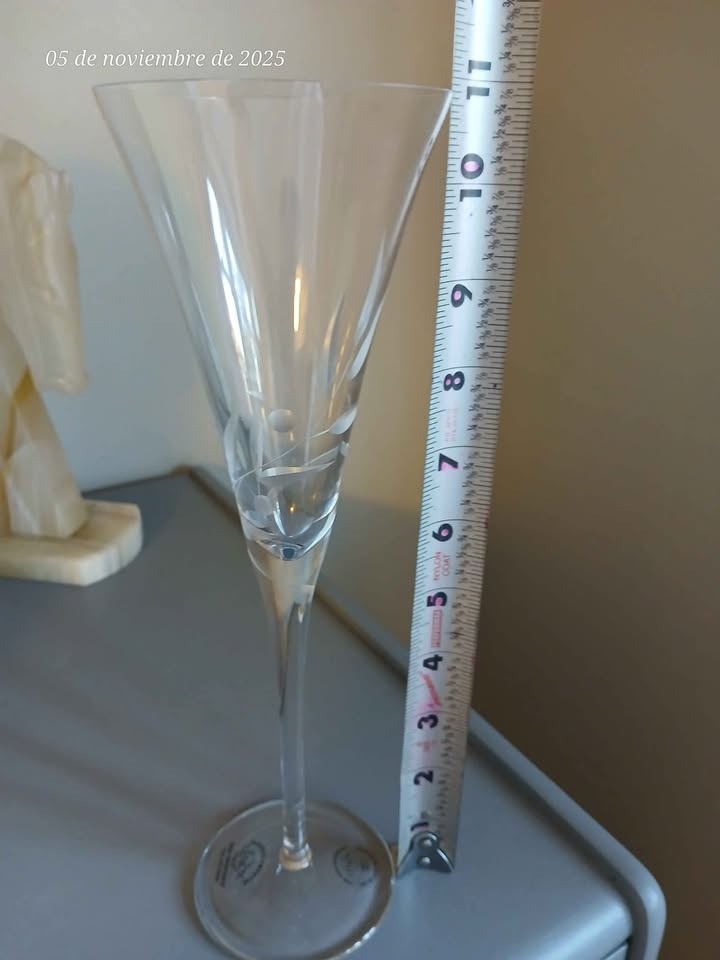 Handcut crystal toasting flutes pair opal innocence - photo 2