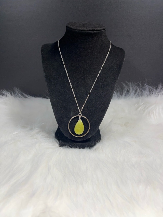 Pendant Necklace Yellow Teardrop Stone