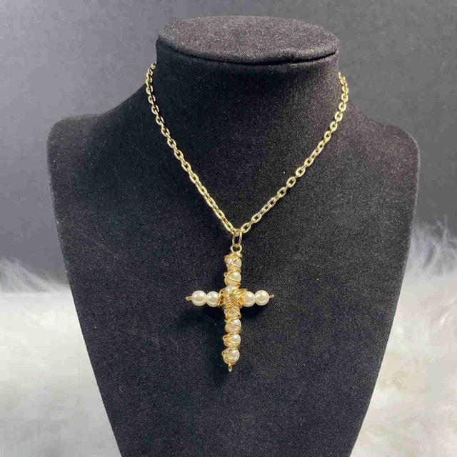 Pearl Cross Necklace - photo 2