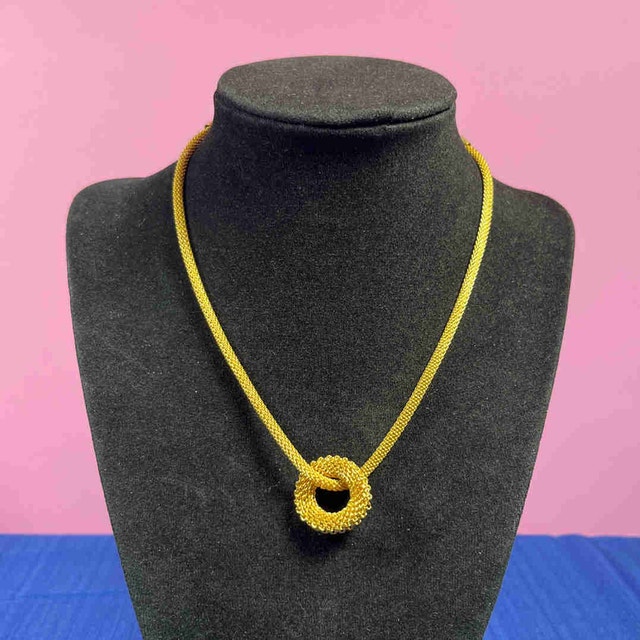 Gold Tone Necklace