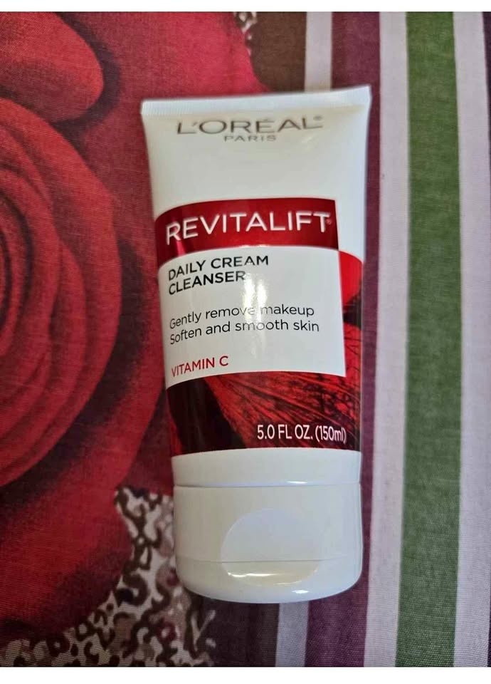L'Oreal Paris RevitaLift Cleanser 5 fl oz