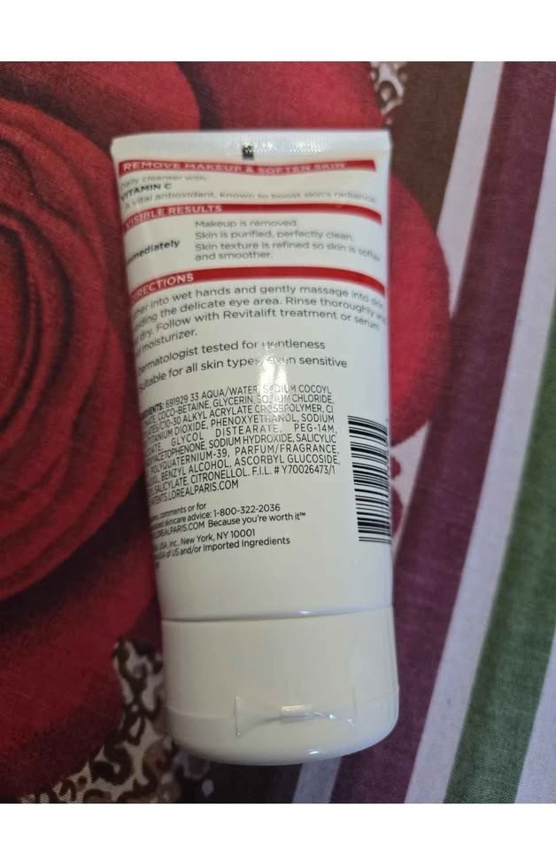L'Oreal Paris RevitaLift Cleanser 5 fl oz - photo 2