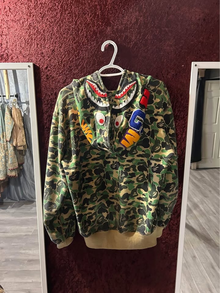 Bape Shark Hoodie Green Camo Size M - photo 2