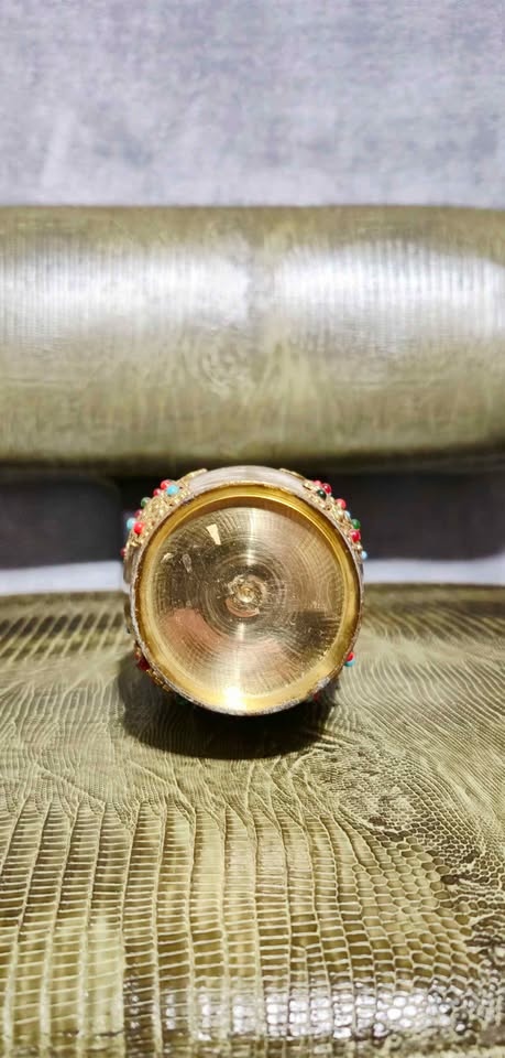 Nice Brass Gemmed Vase $80 - photo 5
