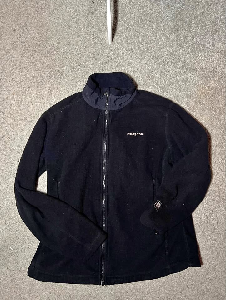 Black Patagonia Fleece Jacket