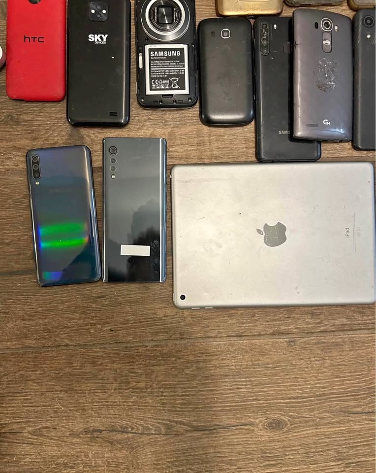 Old phones (both damaged and working) and MacBook Pro / laptops-