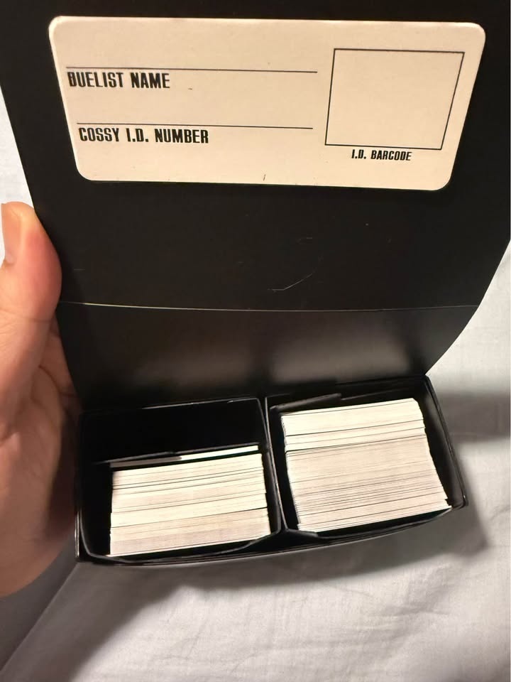 YuGiOh Card Lot (220 Cards) + Double Deck Case - photo 2