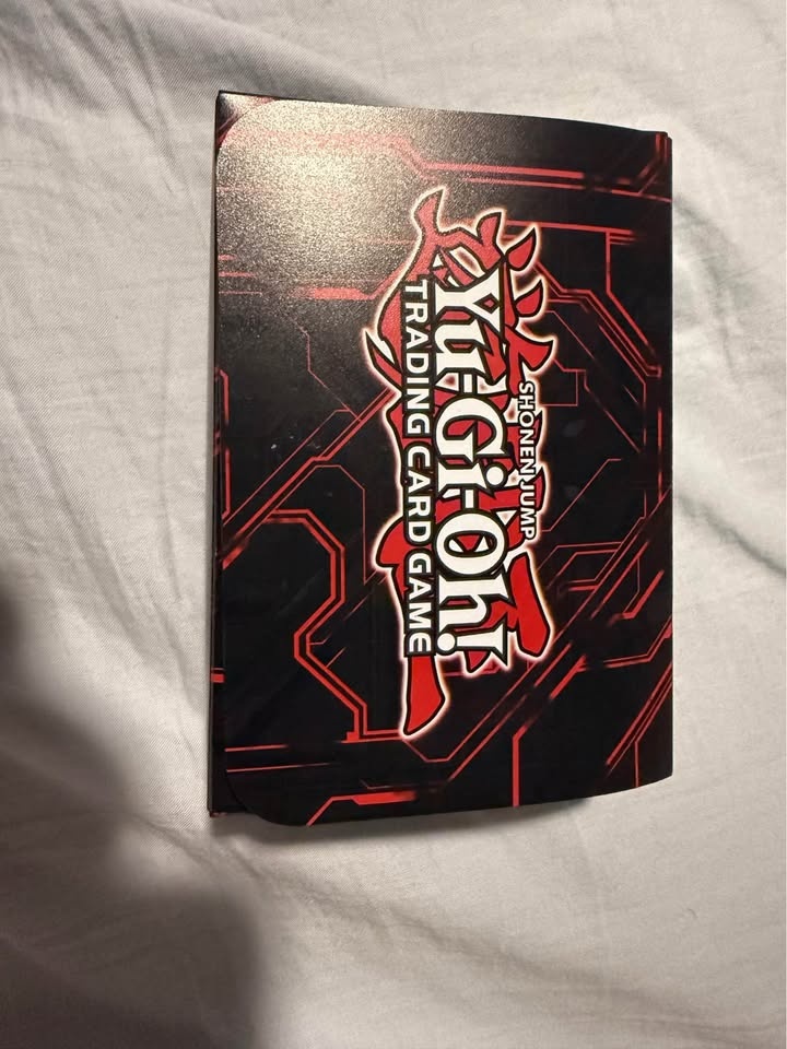 YuGiOh Card Lot (220 Cards) + Double Deck Case - photo 3