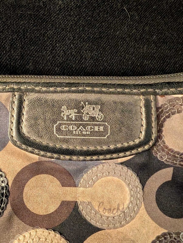 Coach Wristlet - photo 4