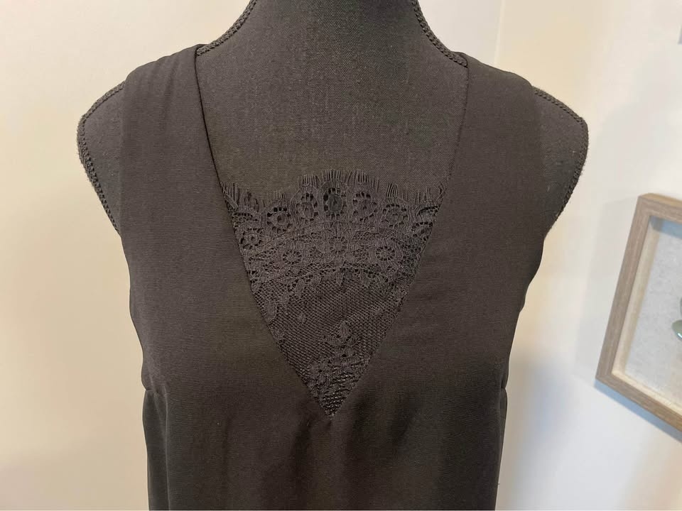 Molly Bracken Little Black Dress with Lace Accents XS - photo 5
