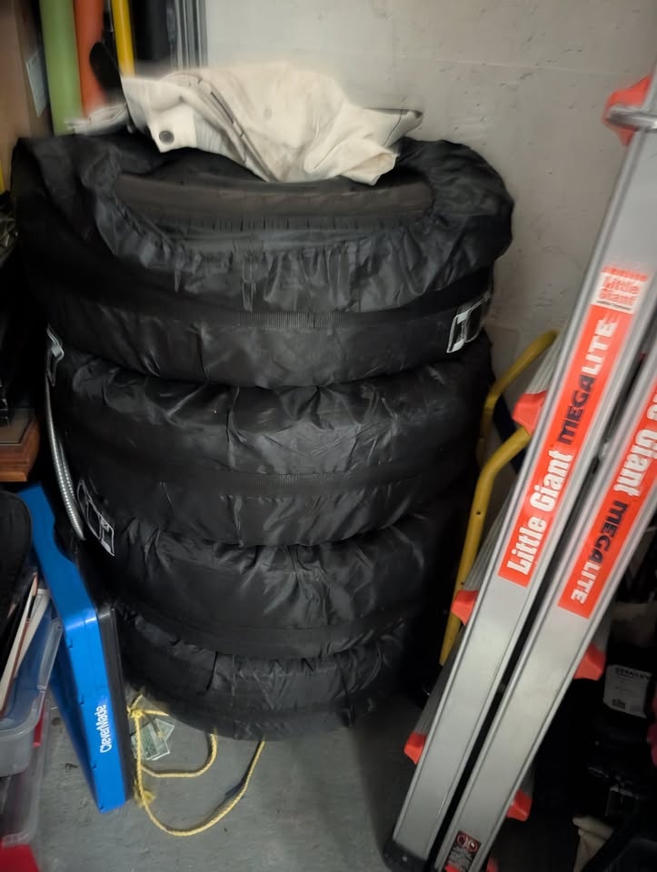 Nokian Hakkapeliitta R5 SUV Winter Tires & Rims - 215/70R16 - photo 3