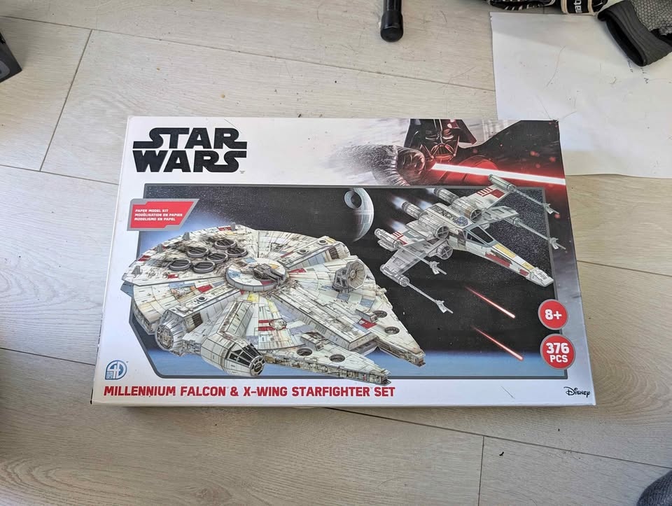 Star Wars 4D Build Model Kit - Millennium Falcon & X-Wing (New