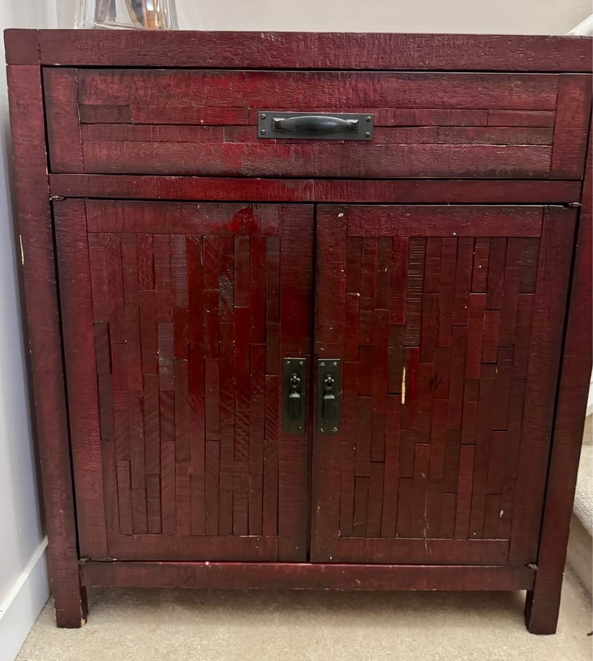 Asian themed Red 2?soor, with one drawer. 36” x 26” - photo 2