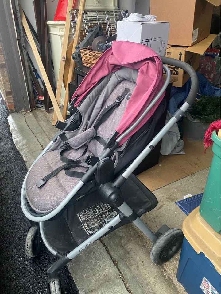 Evenflo Stroller - photo 2