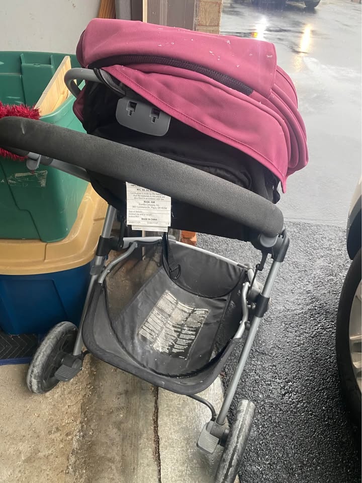 Evenflo Stroller - photo 3