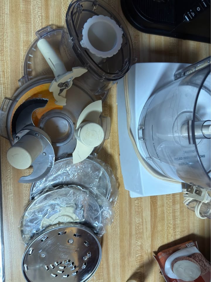 Cuisinart Food Processor - photo 5