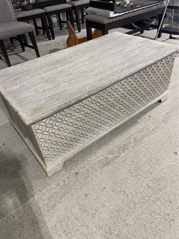 Solid Wood Quality Lift Top Coffee Table 50”wx28”dx18”h