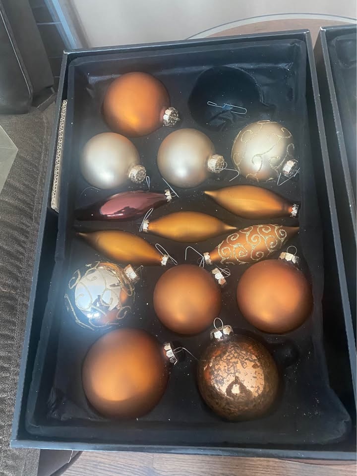 Set of 28 Beautiful Large Ornaments - photo 2