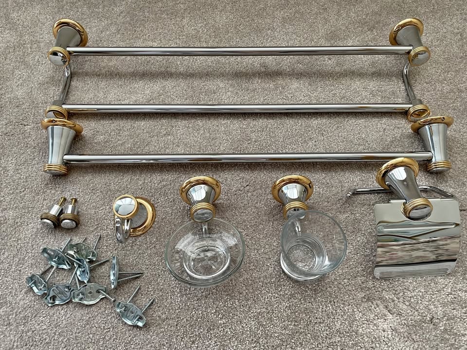 RUBINET Bathroom Accessory Set