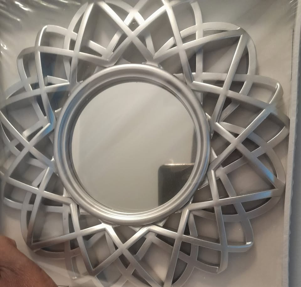 Mirror - photo 2