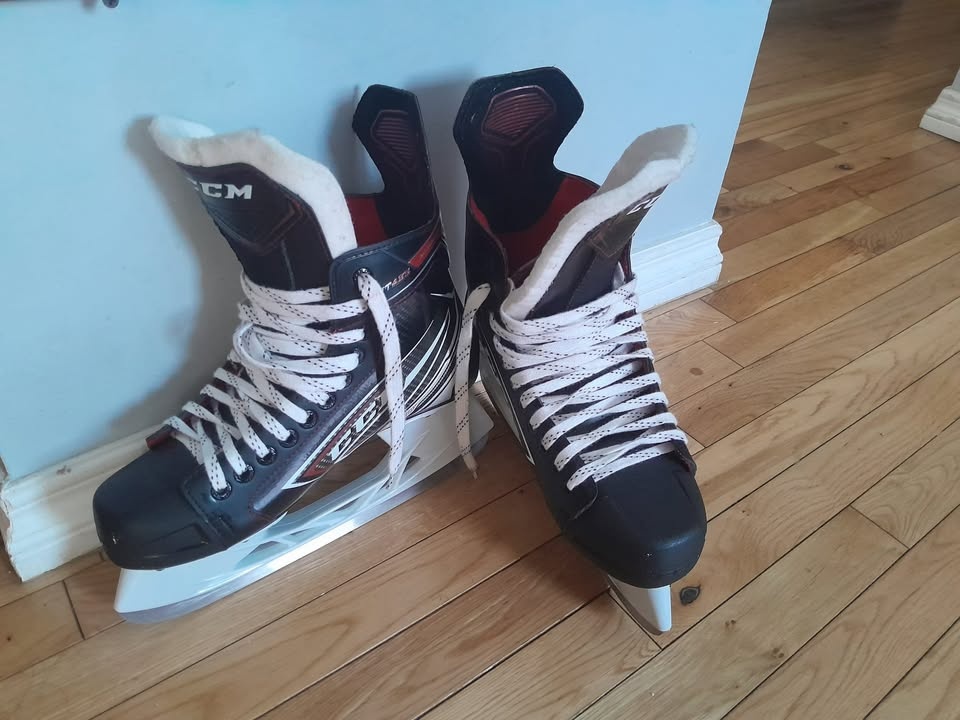 Lightly used skates