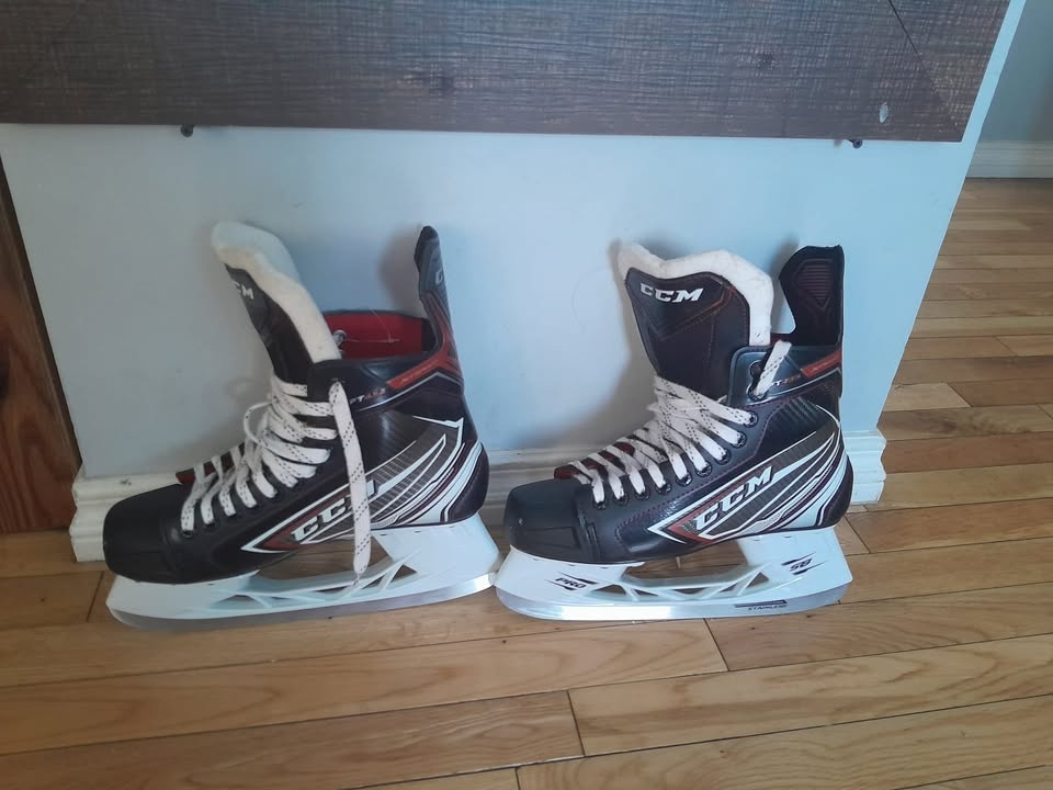 Lightly used skates - photo 2