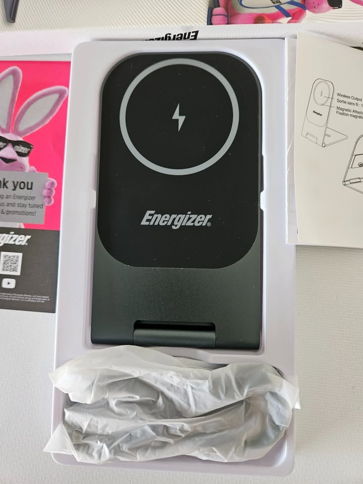 Energizer 15W Magnetic Wireless Charging Stand (WCP102) - photo 3
