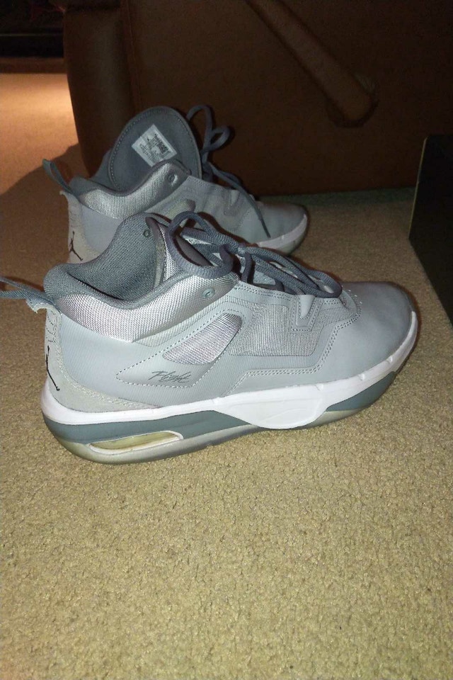 Jordan Stay Loyal 3 mens size 9.5 like new with box - photo 3