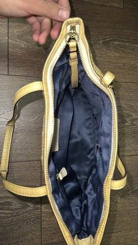 Vintage Y2K COACH Tote Bag Yellow Patent Brass Hardware Navy - photo 4