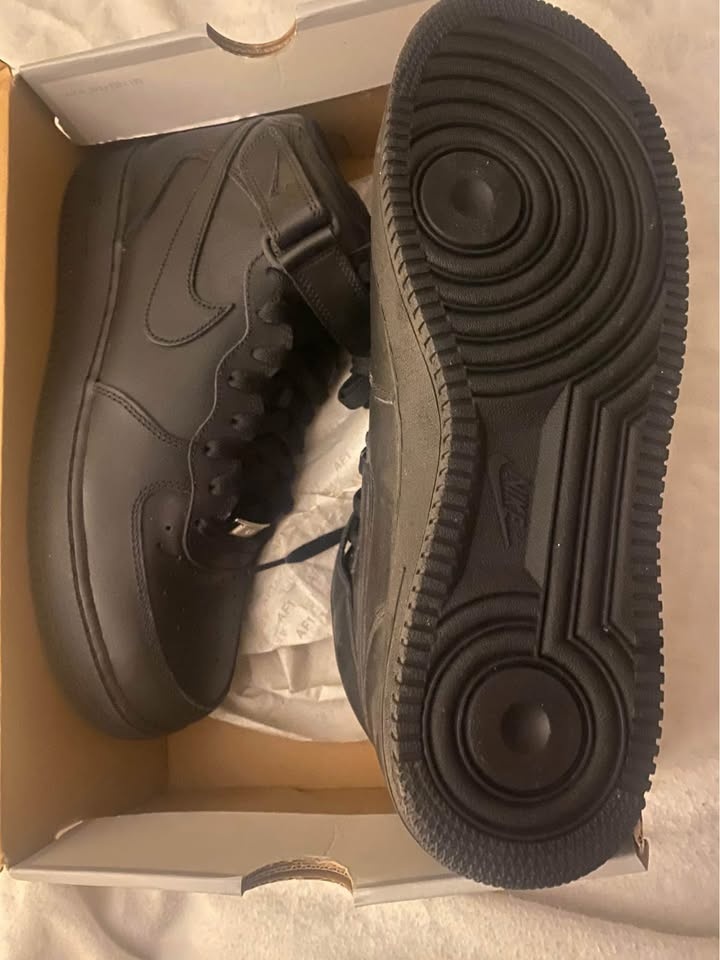 AIR FORCE 1 MID '07 11.5 - Black - photo 5