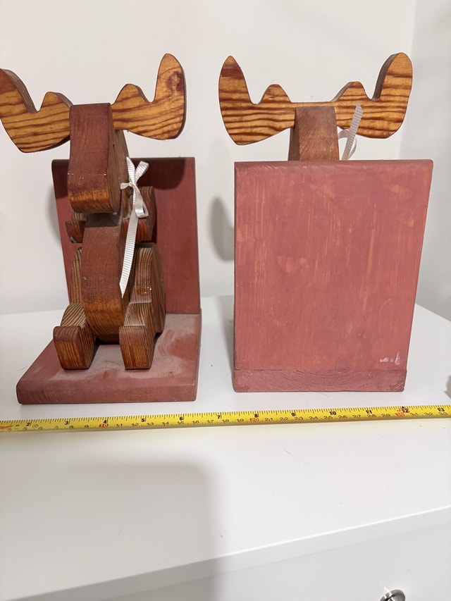 Cute wooden moose bookends - photo 2