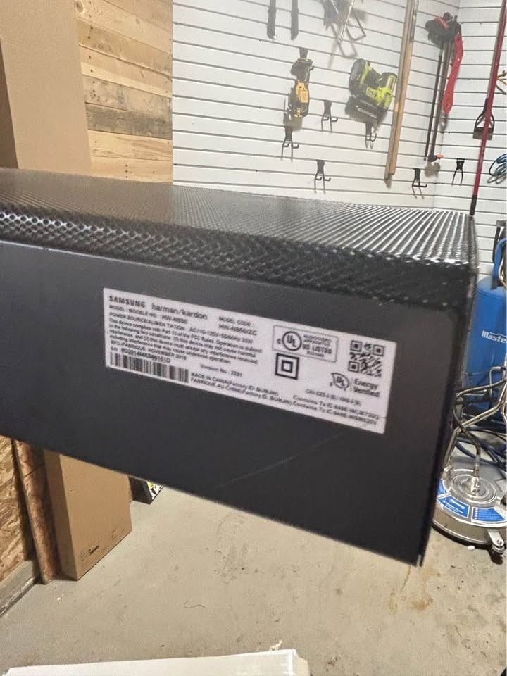 Samsung Harmon/Karson Sound Bar with sub woofer Dolby Atmos - photo 2