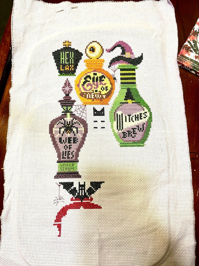 learning how to cross stitch. - photo 2