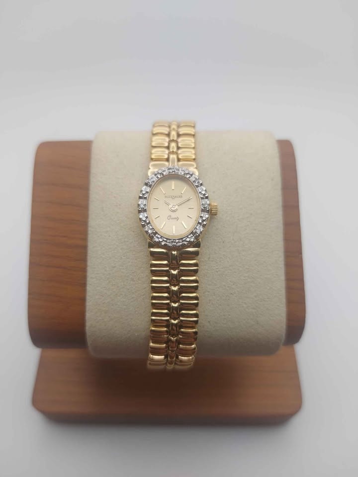 Wittnauer Ladies Watch With Diamond Bezel. Fully Working - photo 2