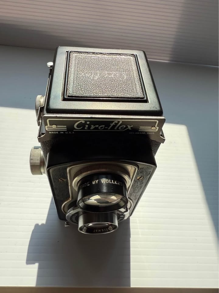 Ciro-flex 1940’s Film Camera - photo 2