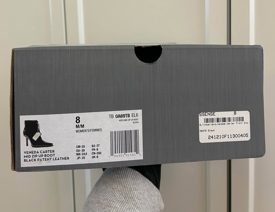 VENEDA CARTER X TIMBERLAND BLACK PATENT ZIP UP BOOT - photo 2