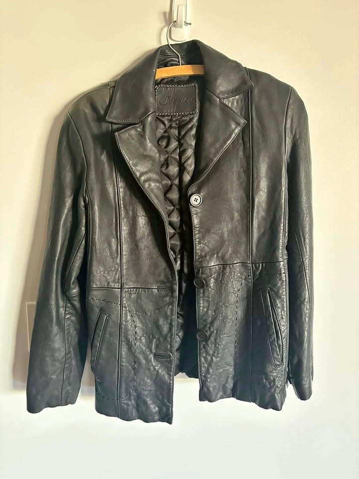 Jessica Ladies Leather coat size 6-8