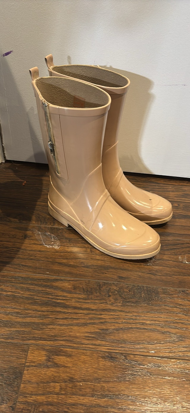 Rain boots