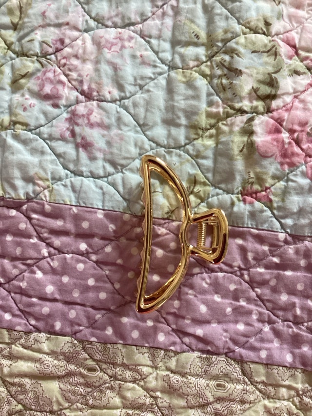 Gold Hair Claw