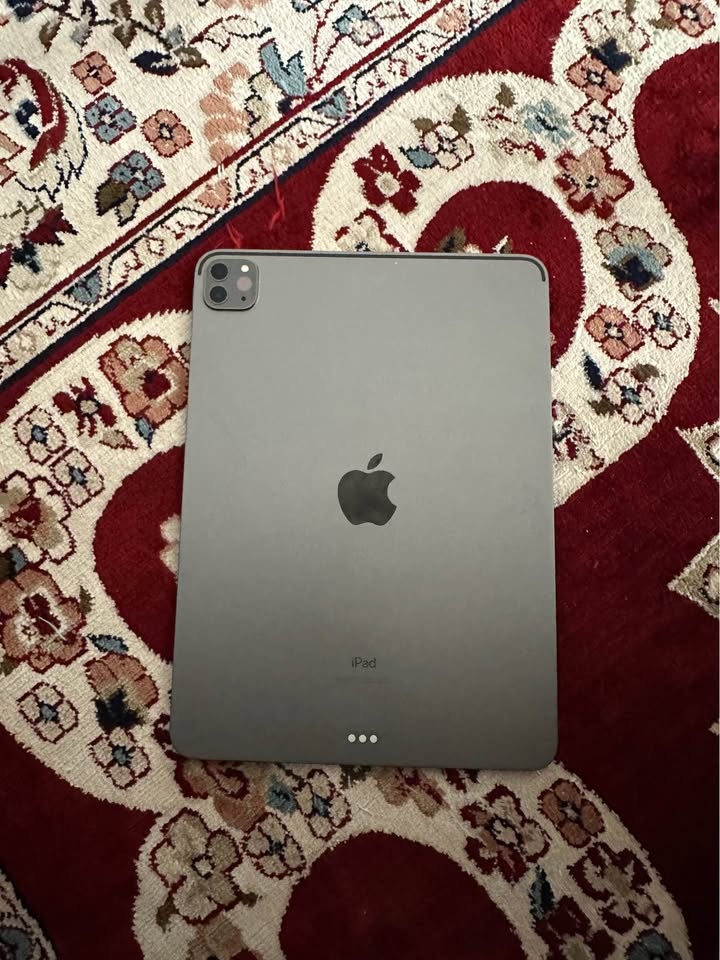 Apple iPad Pro 11-inch (2nd Gen) 128GB + Apple Pencil