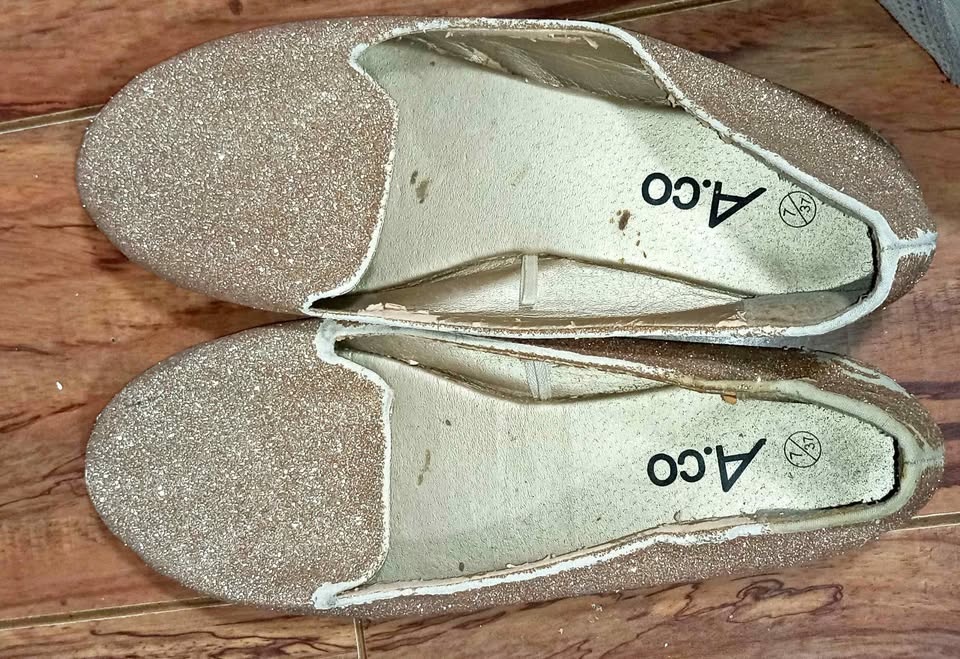 Gold glitter shoes