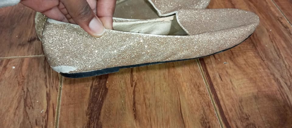 Gold glitter shoes - photo 2