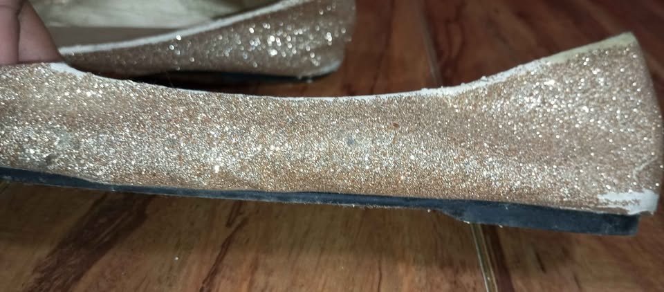 Gold glitter shoes - photo 4