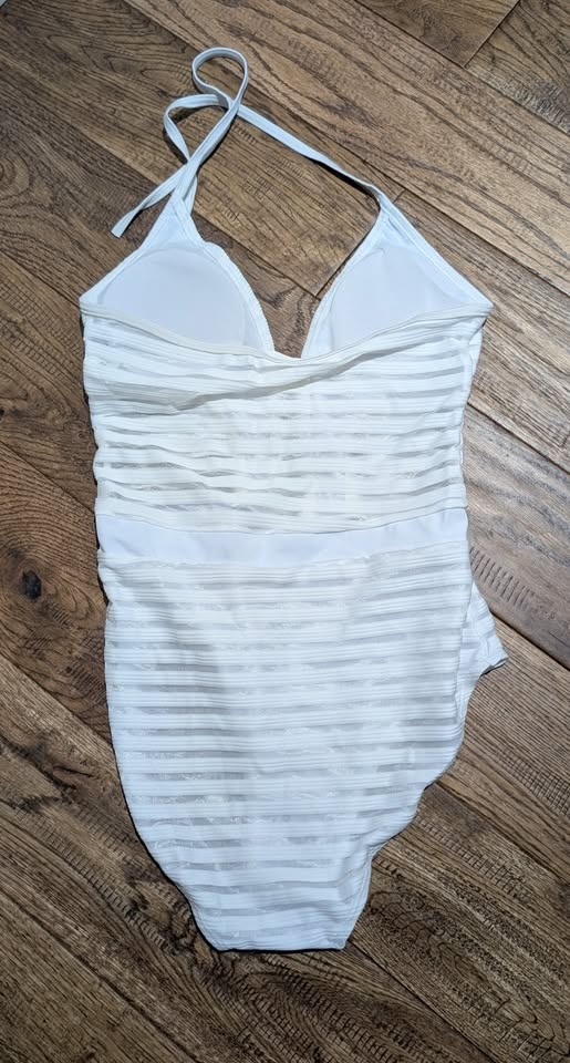 *NEW* (S) White Ribbed Halter Swimsuit - photo 3