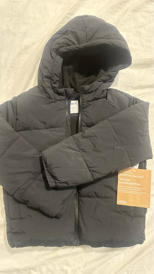 Old Navy Boys' Water-Resistant Puffer Jacket - Size 6-7 - photo 2